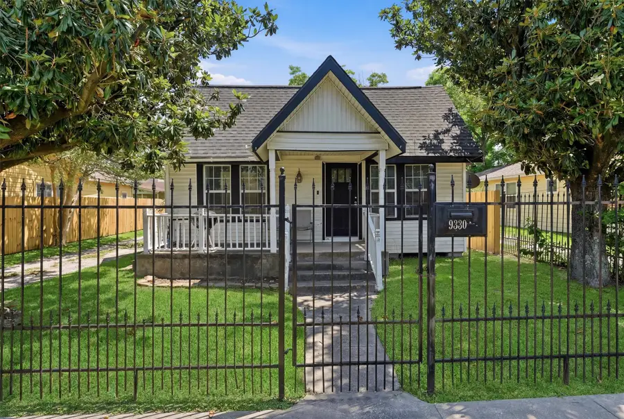 9330 E Avenue L, Houston, TX 77012 - #3