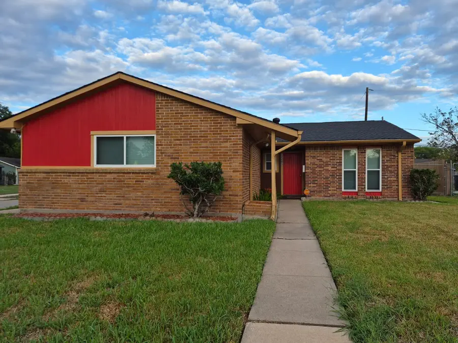 12603 S Coast Drive, Houston, TX 77047 - #2