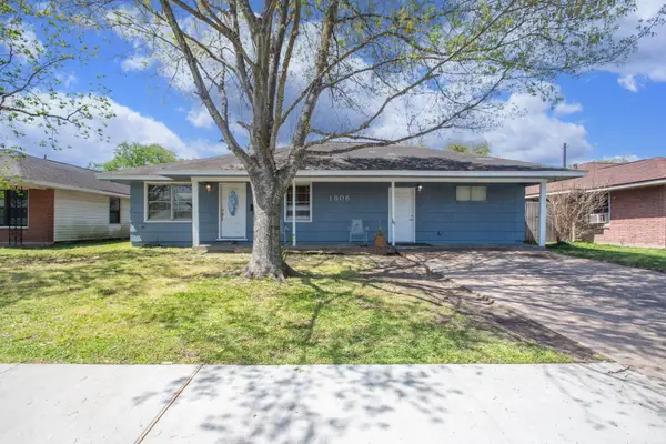 1906 Thelma Lane, Pasadena, TX 77502