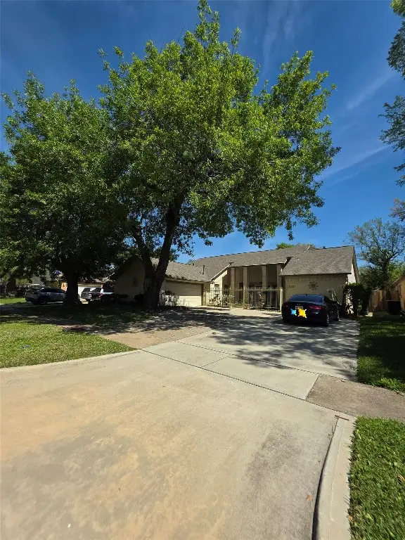 10727 Kitty Brook Drive, Houston, TX 77071 - #2