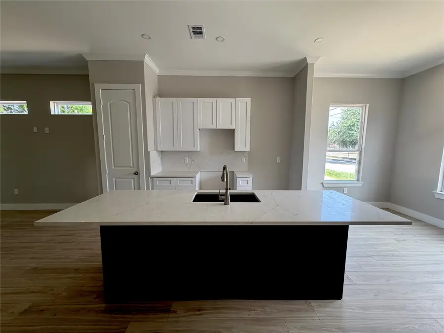 815 E 33rd Street, Houston, TX 77022 - #3