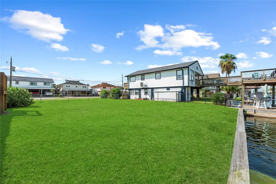 191 Barracuda Street, Hitchcock, TX 77563 - Image #3