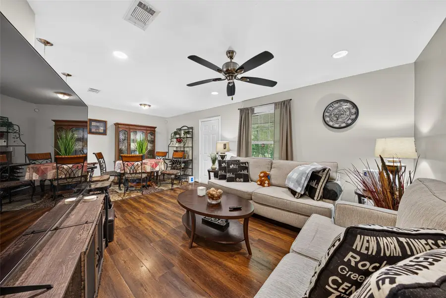 6039 Willow Glen Drive, Houston, TX 77033 - #3