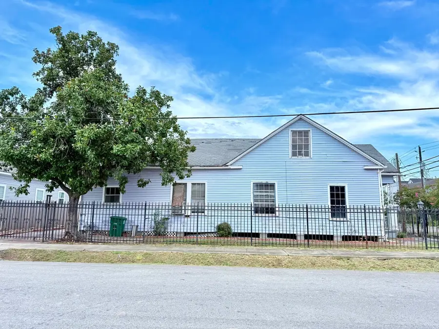 803 Brooks Street, Houston, TX 77009 - Image #2
