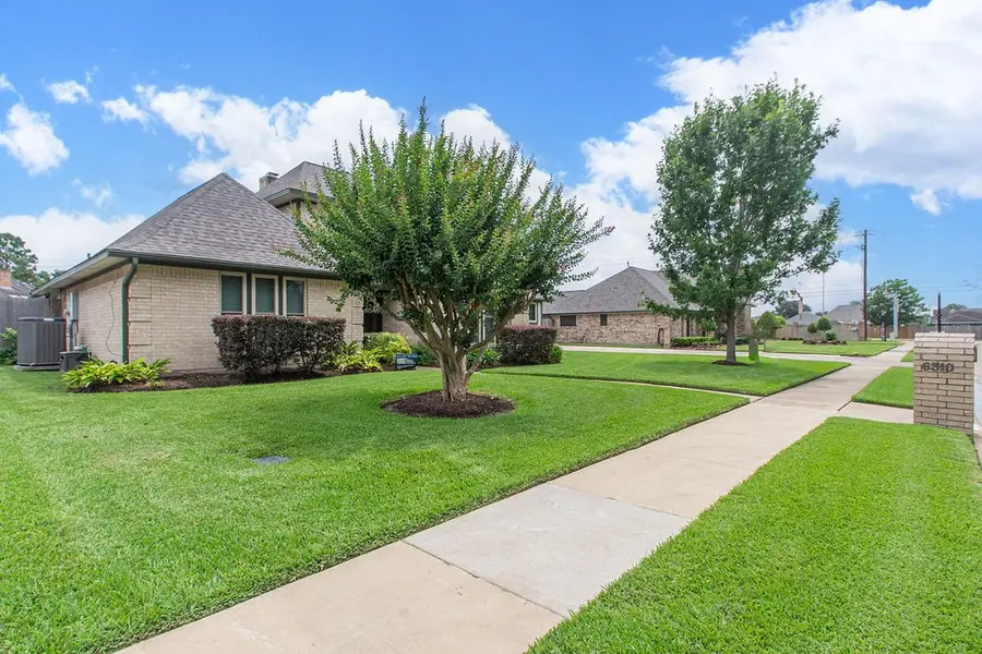 6310 Gleneagles Drive, Pasadena, TX 77505 - Image #3