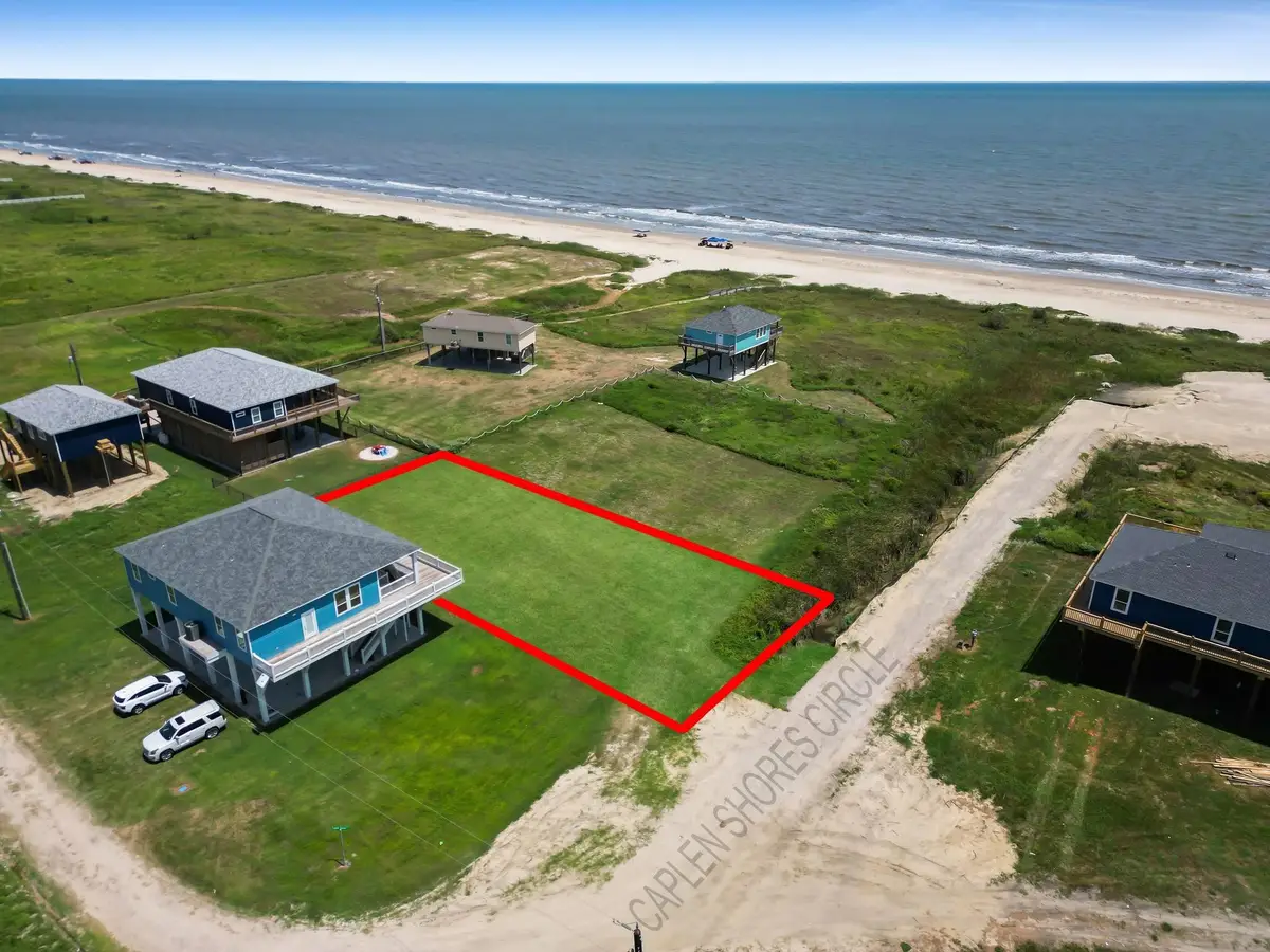 514 Caplen Shores Circle, Gilchrist, TX 77617 - #1