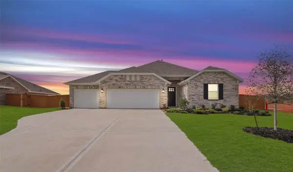 305 Cobb Court, Sealy, TX 77474