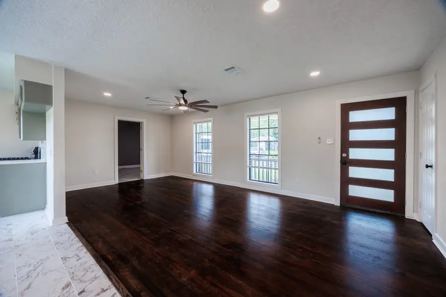 5618 Southbrook Street, Houston, TX 77033 - #3
