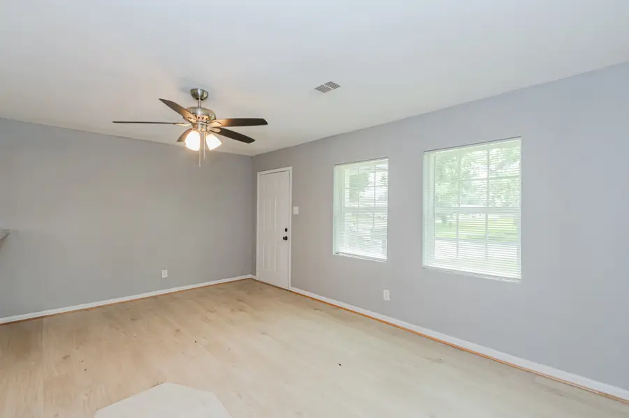 802 Mobile Drive, Pasadena, TX 77506 - Image #3