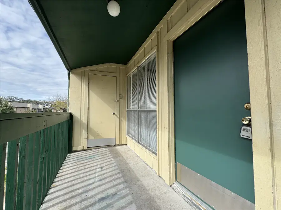 1516 Bay Area Boulevard #Q-8, Houston, TX 77058 - Image #3