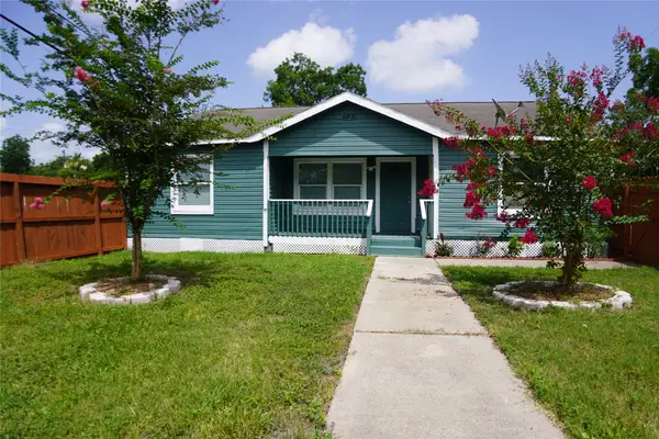 6803 6th Street, Hitchcock, TX 77563