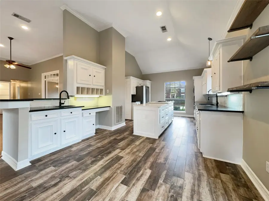 15702 Woodbourne Drive, Houston, TX 77062 - Image #2