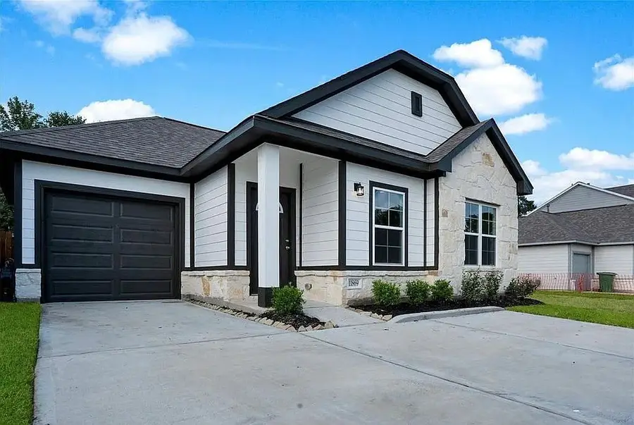 11869 E Gate Drive, Willis, TX 77318 - #2