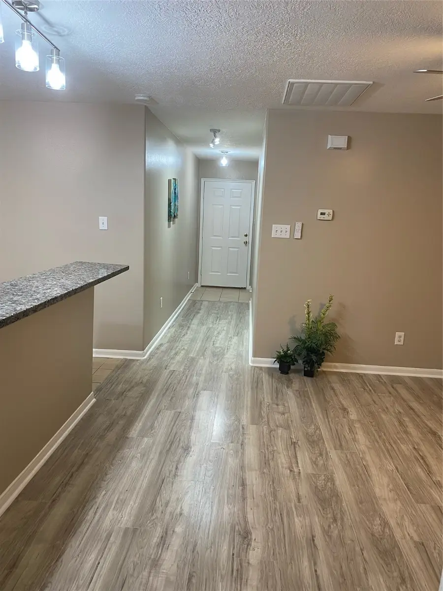 8825 E Buffalo Circle, Willis, TX 77378 - Image #2