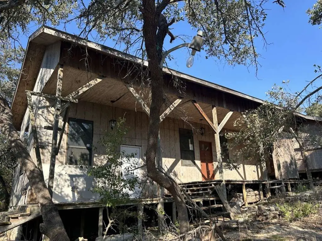 299 N Loop Drive, Blanco, TX 78606 - Image #1