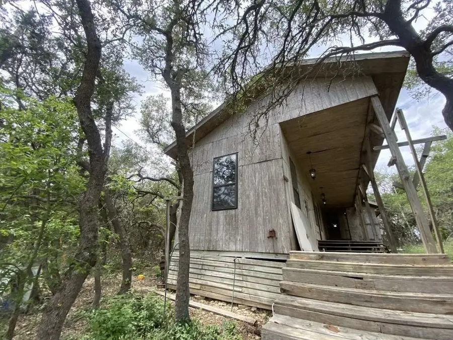 299 N Loop Drive, Blanco, TX 78606 - Image #3