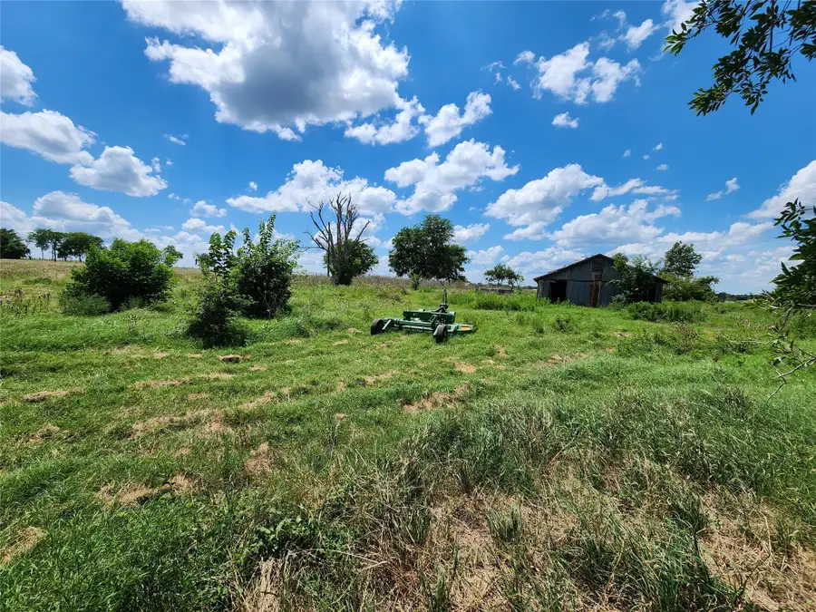 6055 Mockingbird Road, Brenham, TX 77833 - Image #3