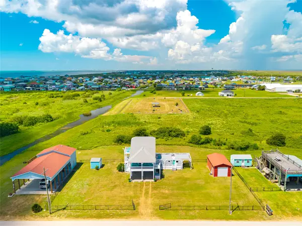 981 Sea Spray Drive, Crystal Beach, TX 77650