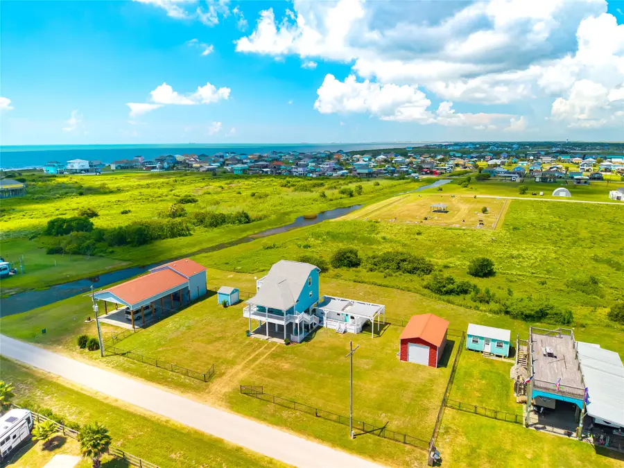 981 Sea Spray Drive, Crystal Beach, TX 77650 - #2