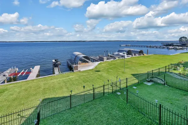 13 Regency Point, Conroe, TX 77356