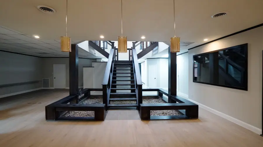 9220 Rasmus Drive, Houston, TX 77063 - Image #3