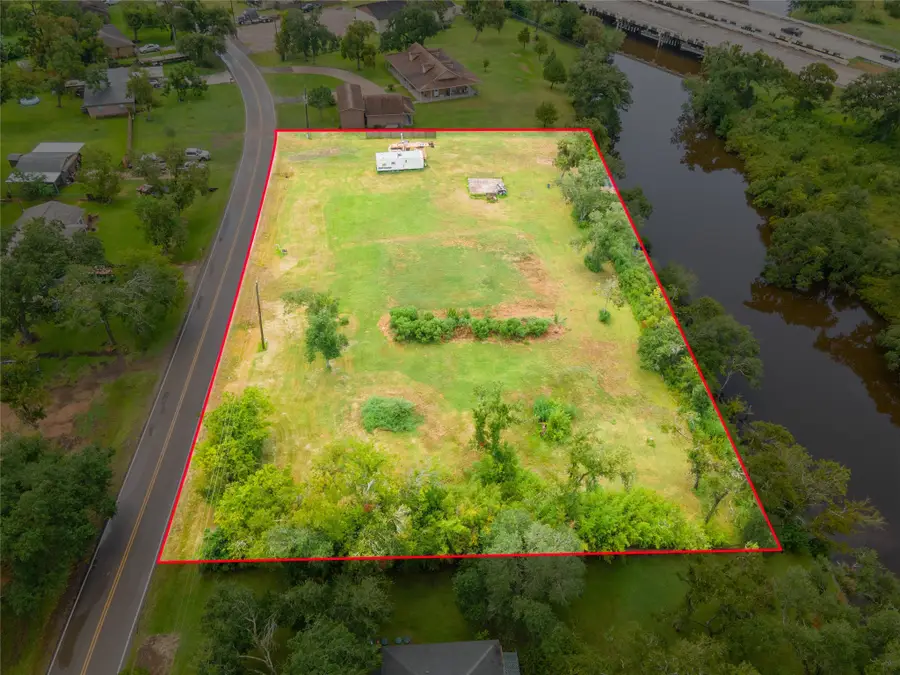 315 Edgewater Street, Clute, TX 77531 - Image #3