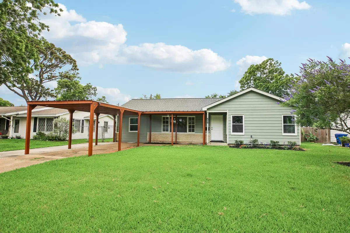 616 20th Avenue N, Texas City, TX 77590 - #1