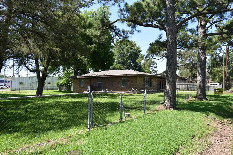 4014 Beatrice Avenue, Dickinson, TX 77539 - Image #3