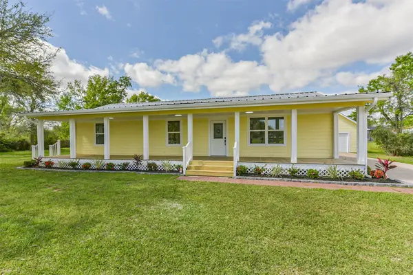 320 S Jamison Street, La Porte, TX 77571