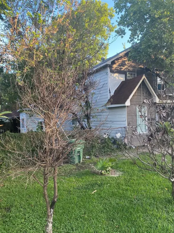 7920 Junius Street, Houston, TX 77012