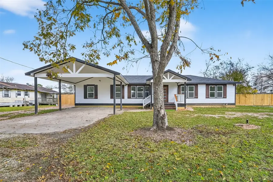2311 8th Street, Liverpool, TX 77577 - #2