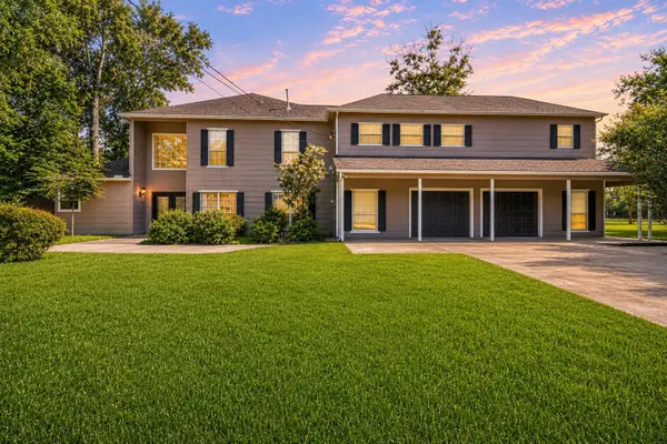 29015 Commons Oaks Drive, Huffman, TX 77336