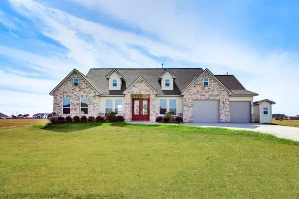 619 Longhorn Trail, Angleton, TX 77515