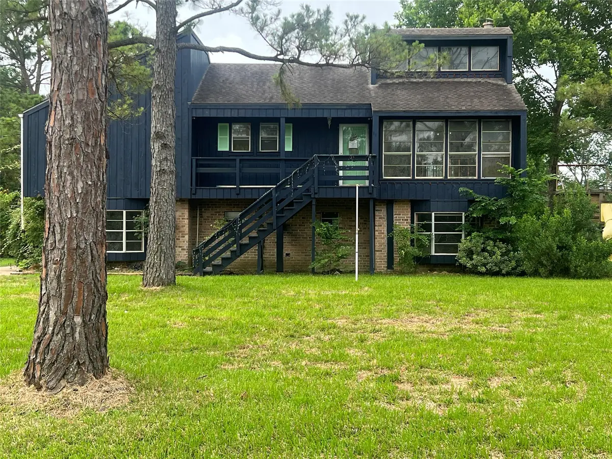 10011 Schanzer Road, Hitchcock, TX 77563 - Image #1