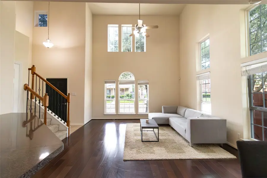 7530 Autumn Sun Drive, Houston, TX 77083 - Image #2