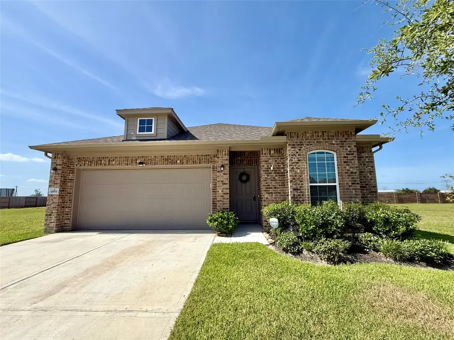 1951 Middle Pass Ln, Angleton, TX 77515 - #3