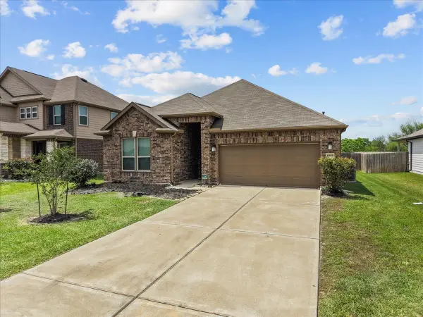2320 Rosemary Street, Rosenberg, TX 77469