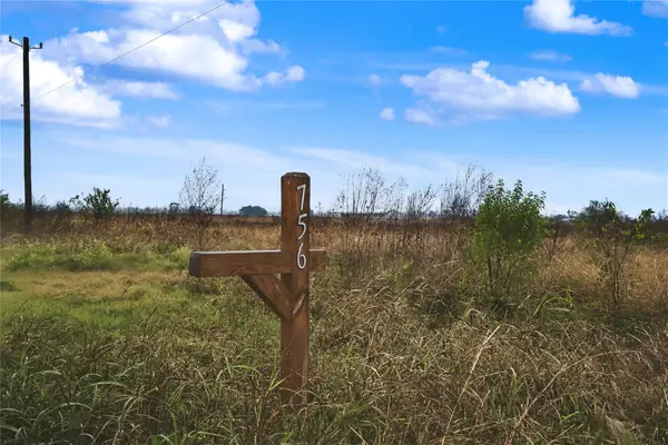 756 County Road 100, Boling, TX 77420