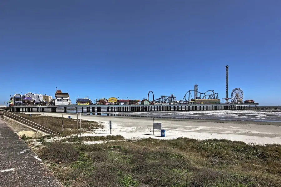 7000 Seawall Boulevard #923, Galveston, TX 77551 - Image #3