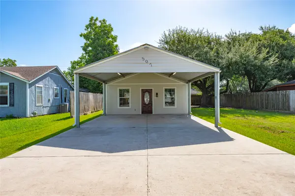 507 W Oak Street, Highlands, TX 77562