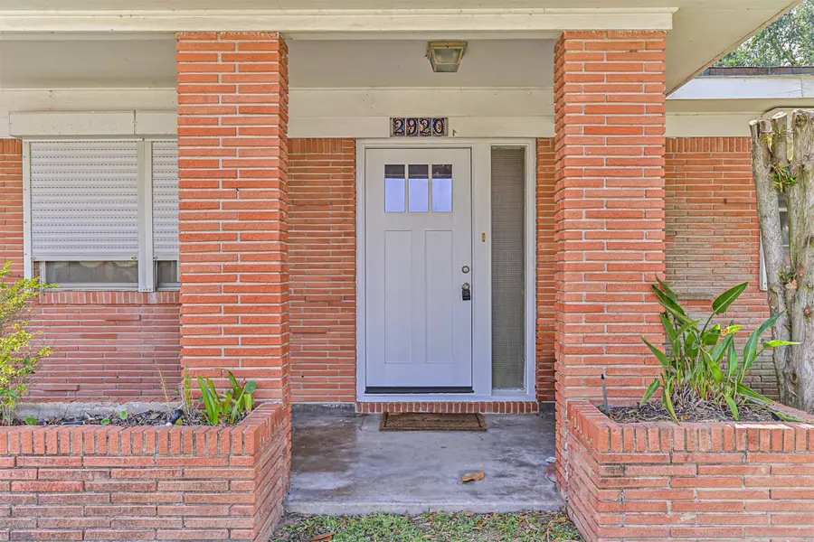 2920 Heron Drive, Galveston, TX 77551 - Image #3