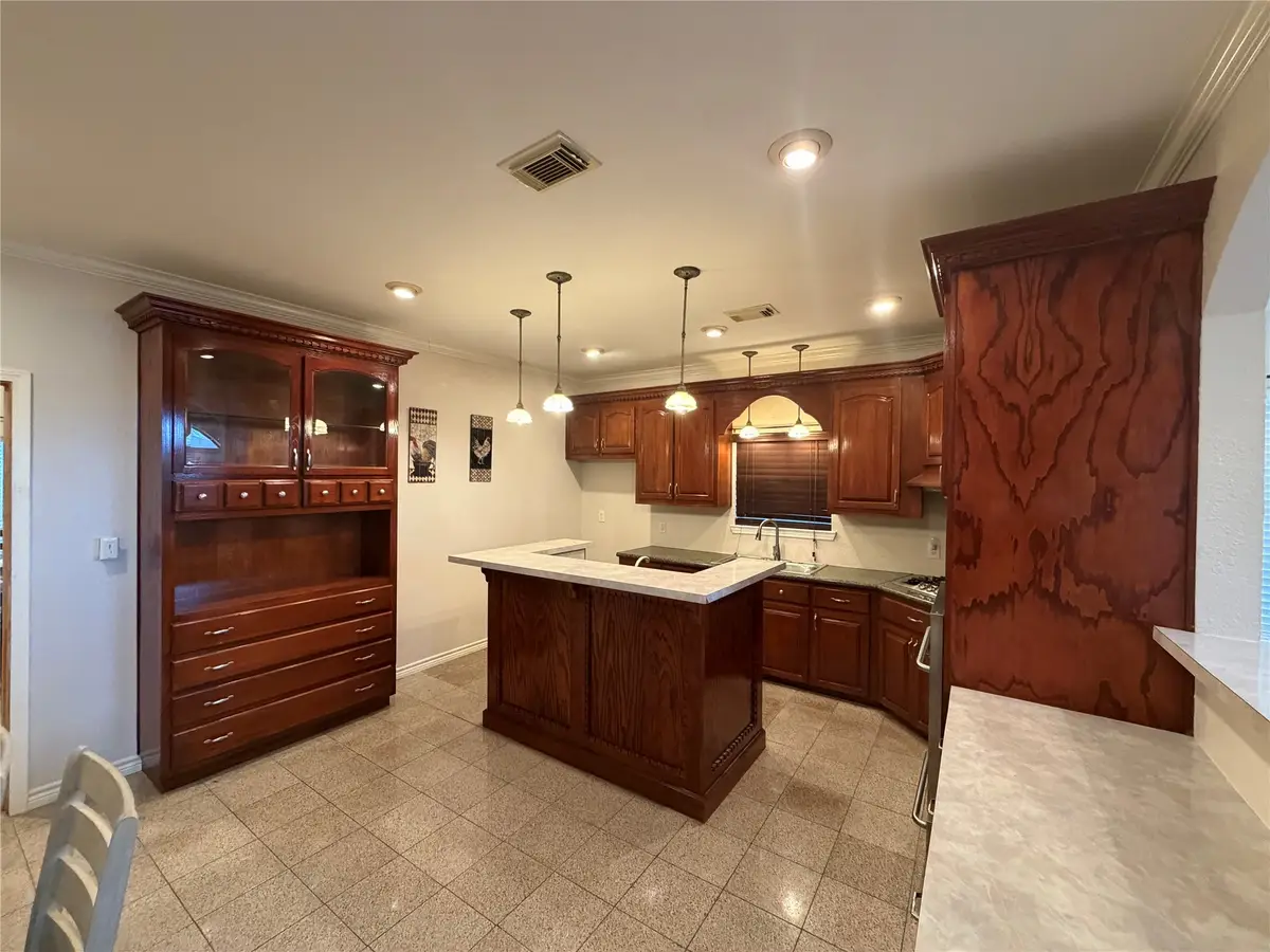 512 Bertloma Street, Pasadena, TX 77502 - Image #1