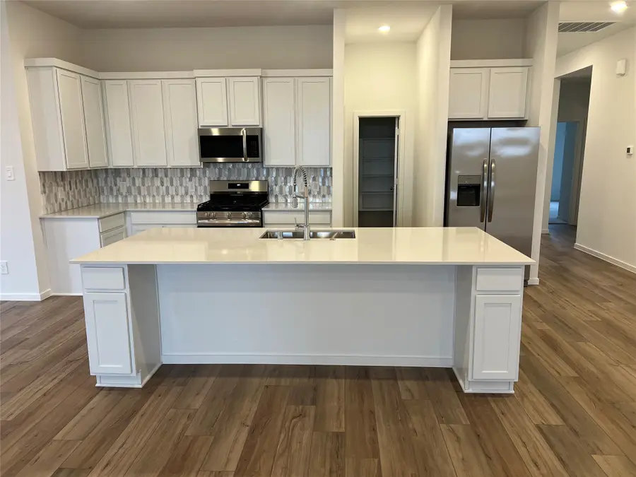 715 Blue Stone Drive, Beasley, TX 77417 - Image #3