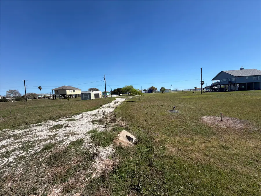 589 Swallow Drive, Palacios, TX 77465 - #2