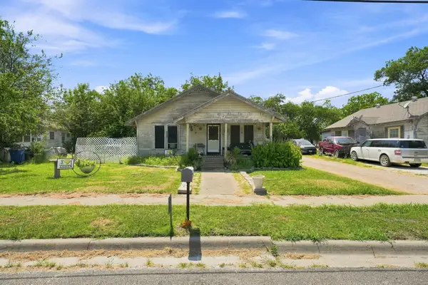 403 N Hill Street, Itasca, TX 76055