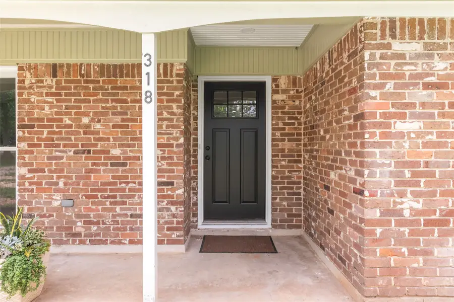 318 Primrose Road, Jones Creek, TX 77541 - Image #3