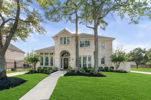 13735 Greenwood Manor Drive, Cypress, TX 77429