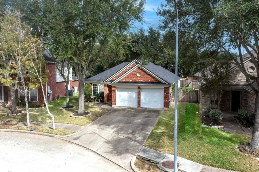 3718 Pelican Lake Drive, Richmond, TX 77406 - Image #2