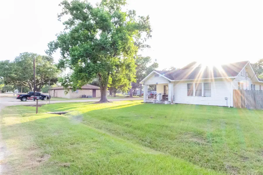 103 Birch Street, Wallis, TX 77485 - Image #3