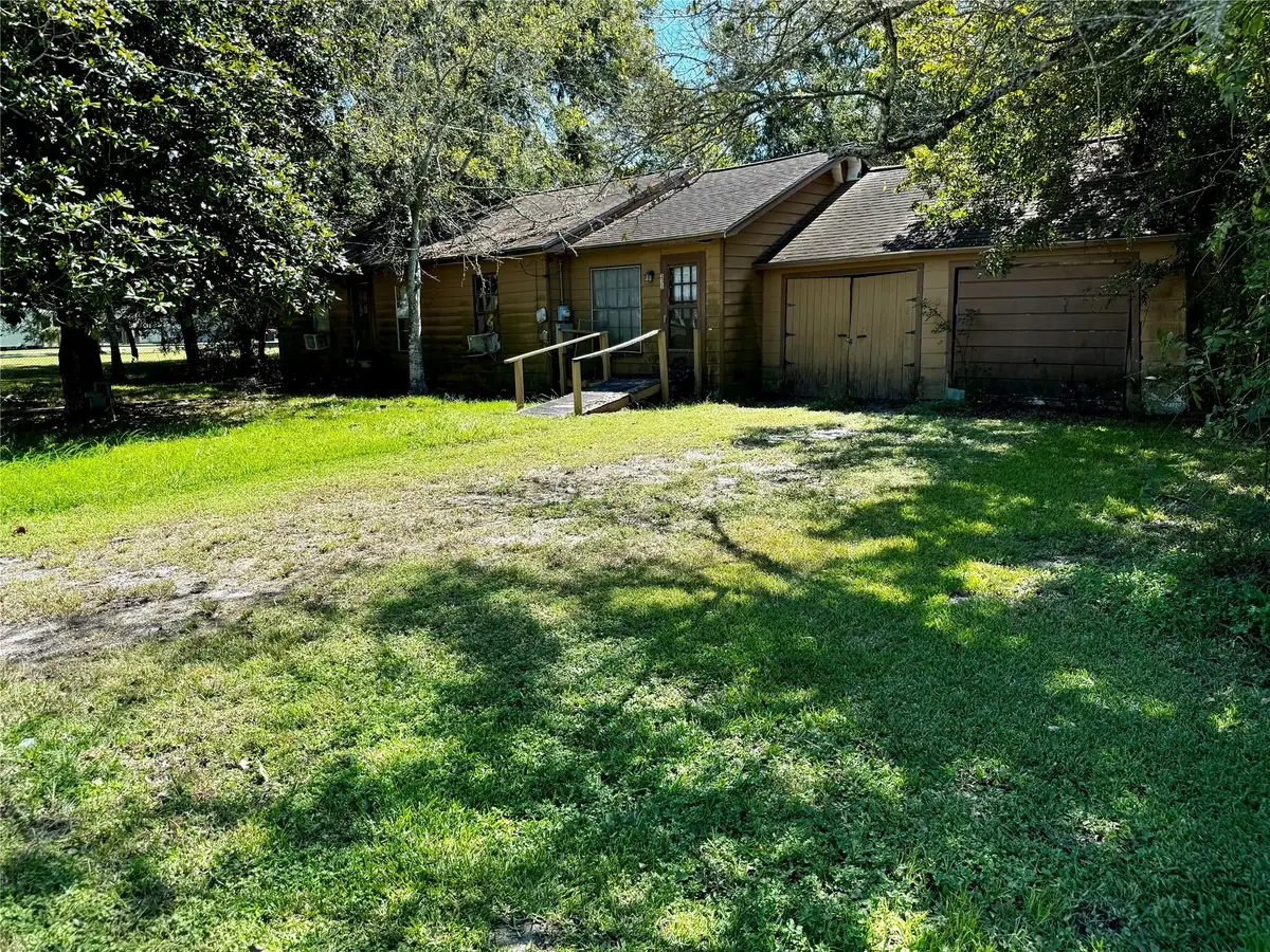235 W Hartel Street, Sour Lake, TX 77659 - Image #1